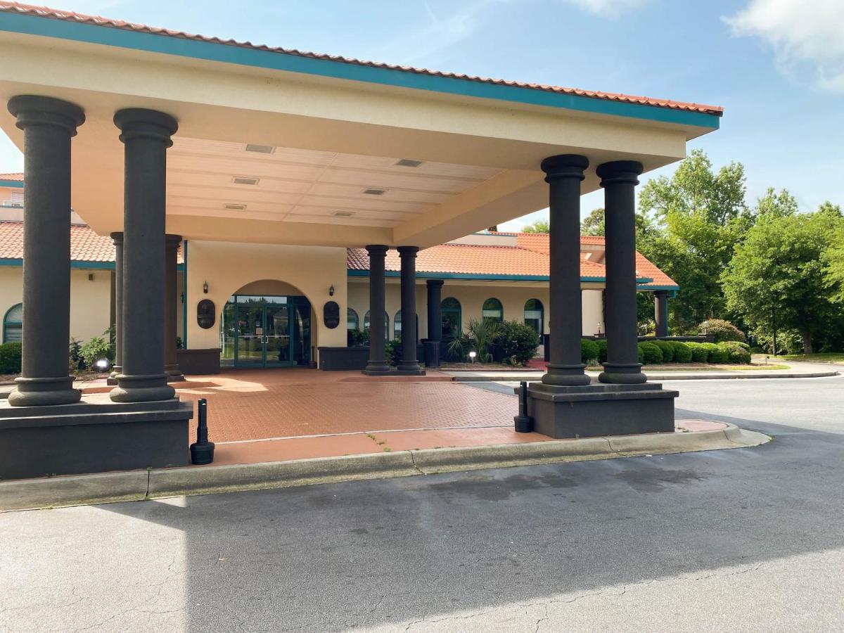 Motel 6 Savannah Ga Gateway & I95 Kültér fotó
